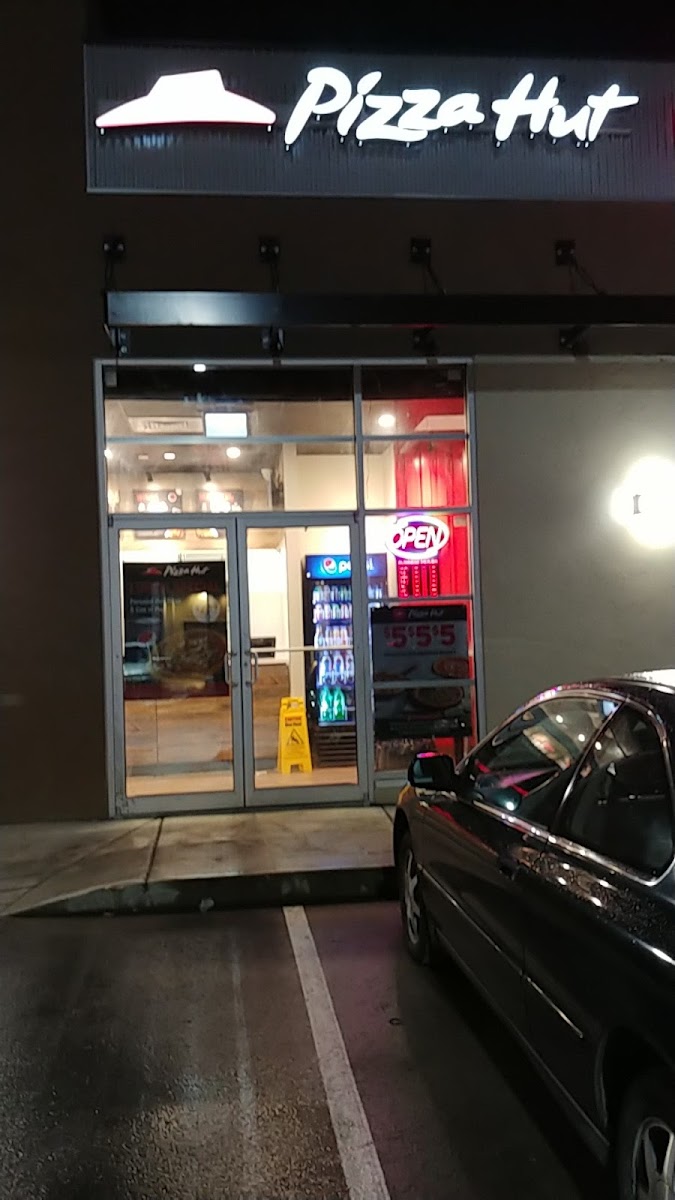 Pizza Hut Lake Country